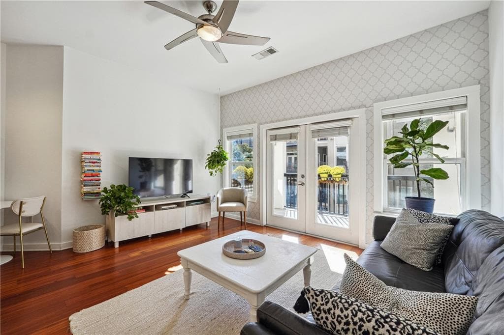 1 bedroom, 1 bathroom condominium sold at 870 INMAN VILLAGE Parkway 308, Atlanta, GA 30307