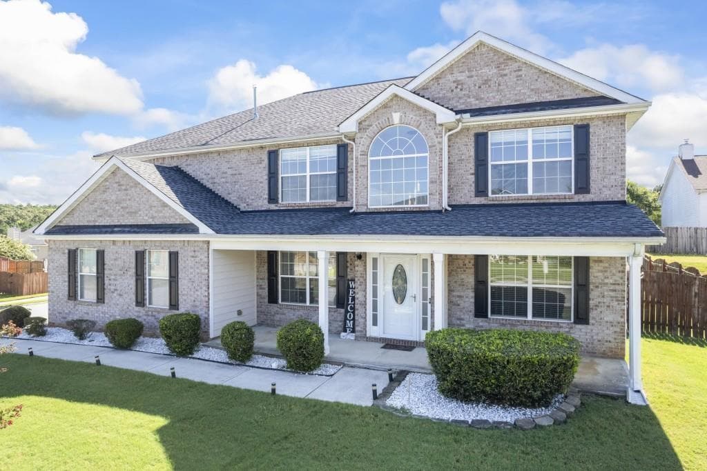 4 bedroom, 3 bathroom, 2,934 sq ft single family residence sold at 1920 Bridgestone Circle, Conyers, GA 30012