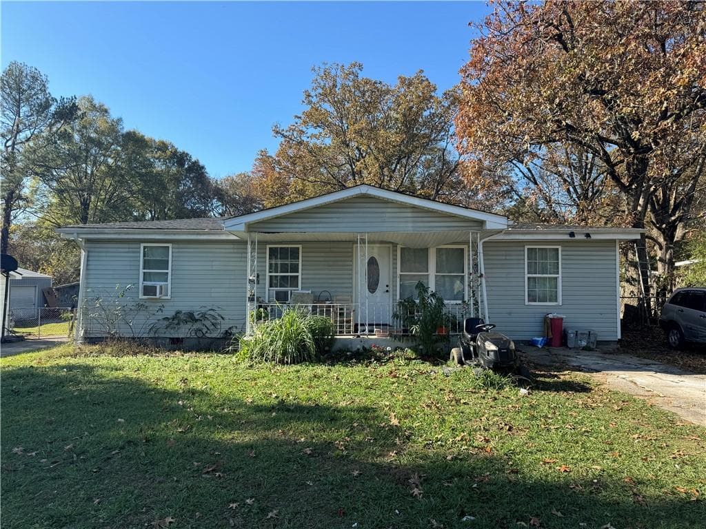 3 bedroom, 2 bathroom single family residence sold at 13 Betty Kay Avenue, Rome, GA 30165