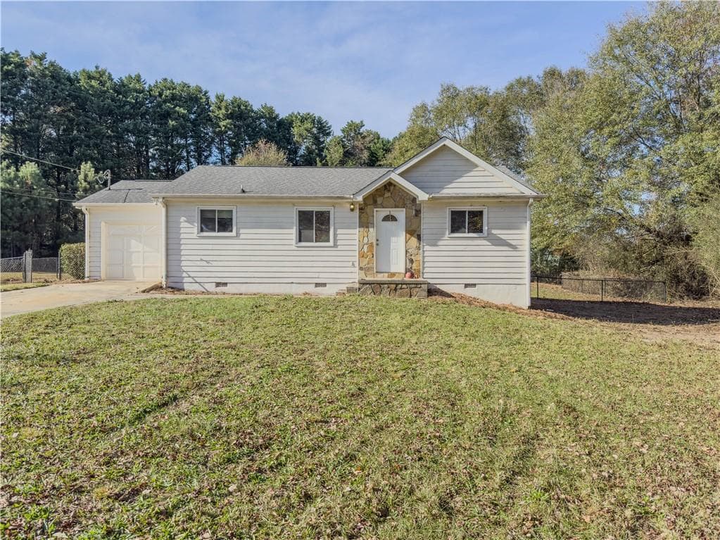 3 bedroom, 2 bathroom single family residence sold at 4283 Michelle Court, Loganville, GA 30052