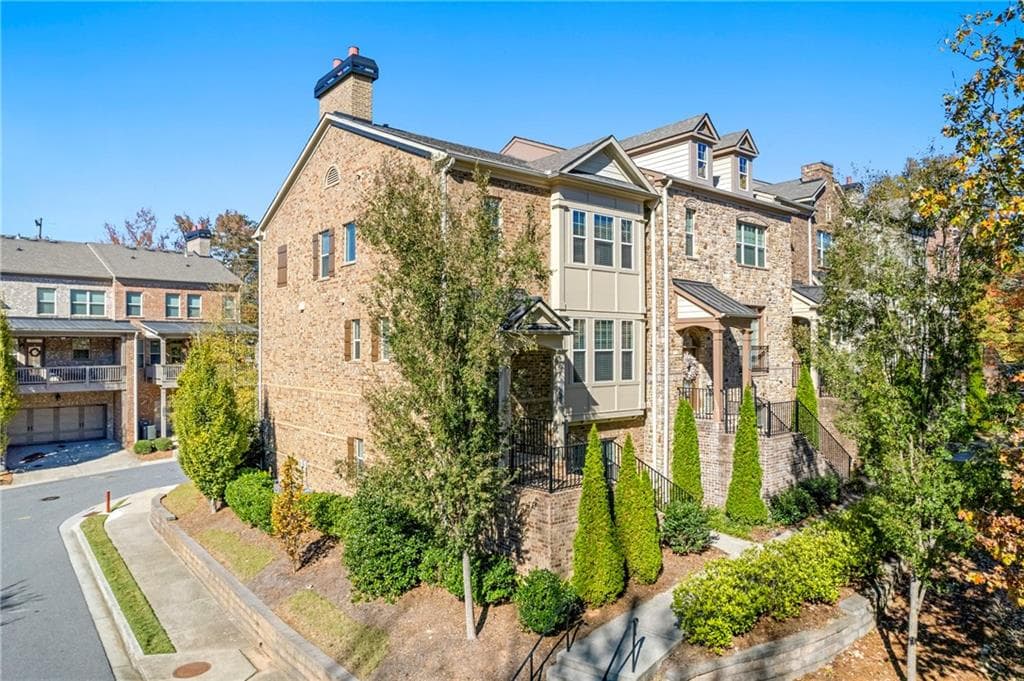 4 bedroom, 4 bathroom, 2,536 sq ft townhouse sold at 2615 Vintage Drive, Alpharetta, GA 30009