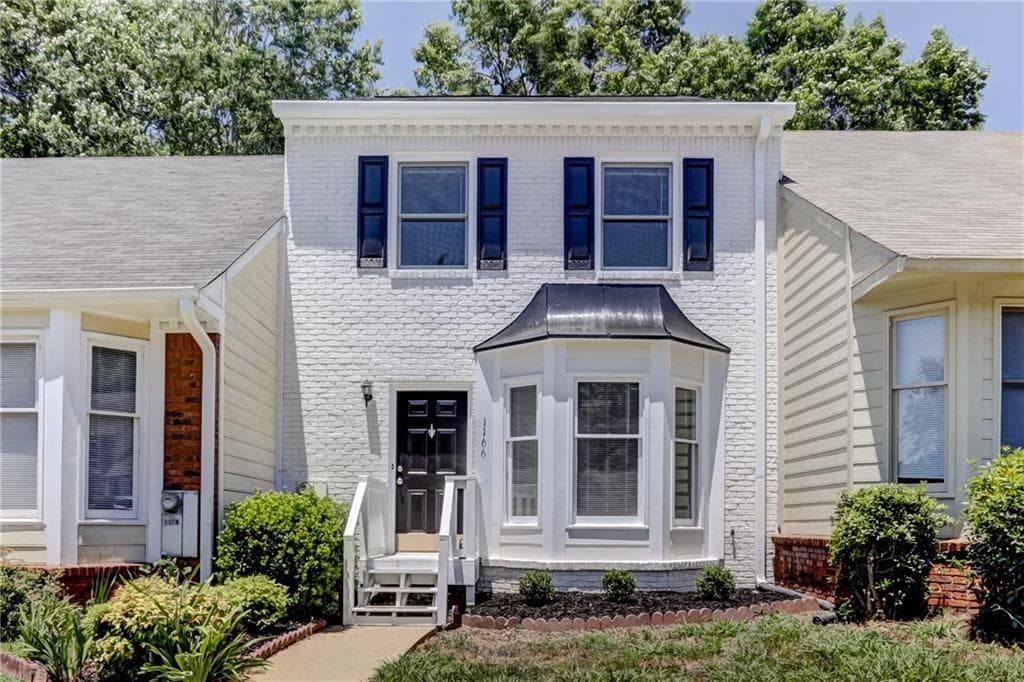 2 bedroom, 3 bathroom townhouse for rent at 1166 Magnolia Way, Smyrna, GA 30082 for $2,200 a month