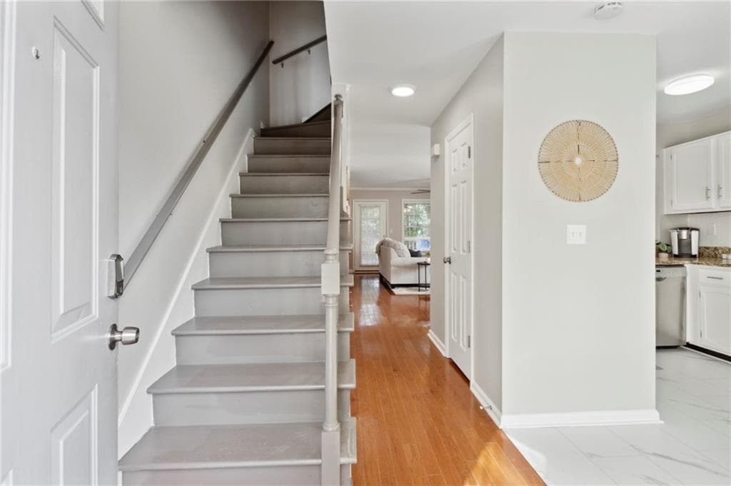 3 bedroom, 4 bathroom townhouse for rent at 5212 Laurel Bridge Drive, Smyrna, GA 30082 for $2,600 a month — photo 5