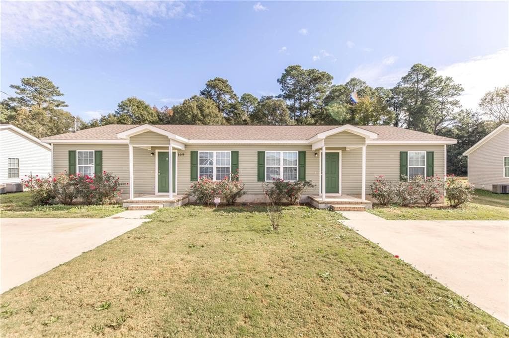 duplex sold at 109 Ronald Pride Boulevard, Fort Valley, GA 31030