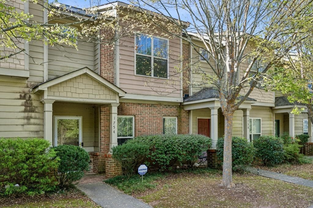 1754 Connally Drive, East Point, GA 30344 — most recent listing photo