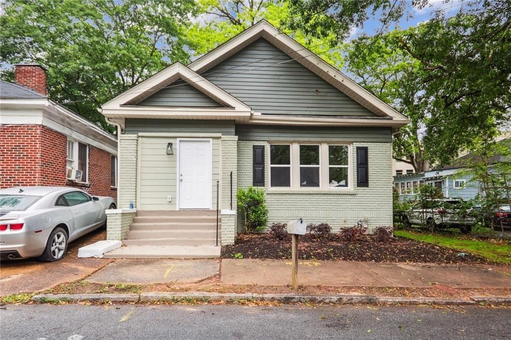 3 bedroom, 2 bathroom, 1,170 sq ft single family residence sold at 496 Willard Avenue, Atlanta, GA 30310
