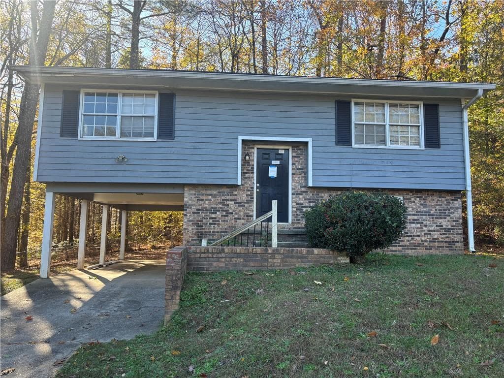 4 bedroom, 2 bathroom, 962 sq ft single family residence sold at 801 Plainville Terrace, Atlanta, GA 30331