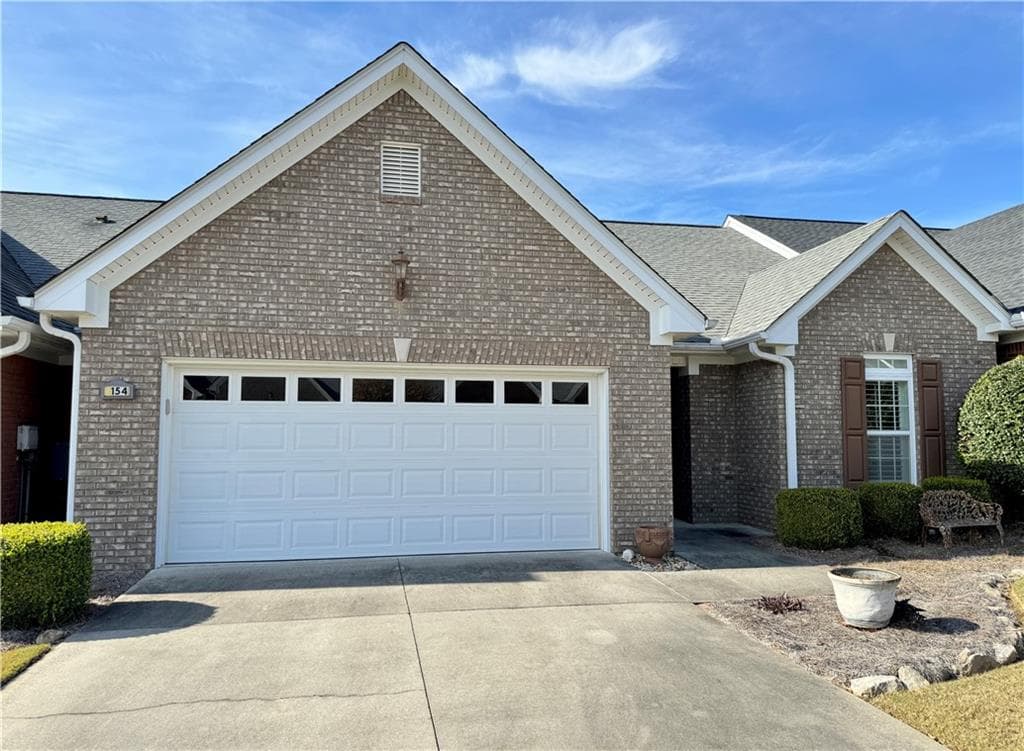 154 Regency Row, Calhoun, GA 30701 — most recent listing photo