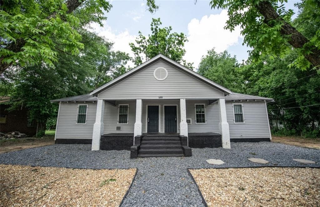 duplex sold at 925 Troupe Street, Macon, GA 31206
