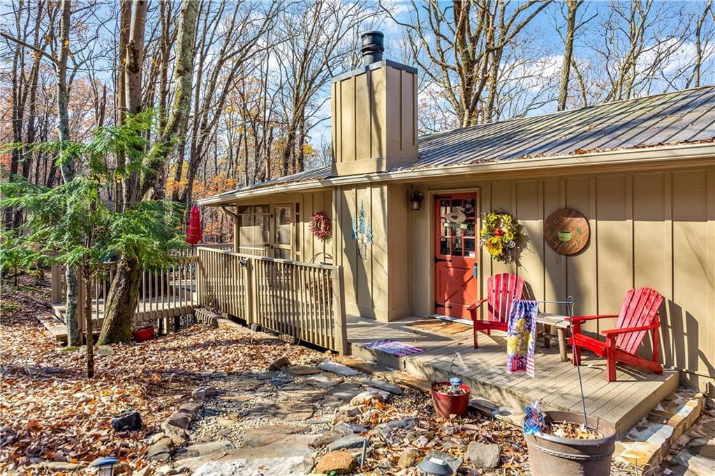 3 bedroom, 3 bathroom single family residence sold at 687 Coffey Cove Drive, Jasper, GA 30143