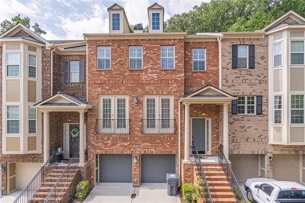 3 bedroom, 4 bathroom, 3,722 sq ft townhouse sold at 3104 Sugarberry Lane, Atlanta, GA 30339