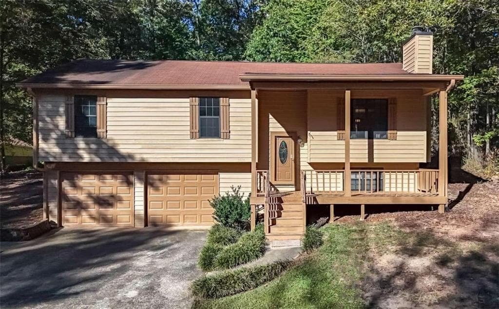 3931 Hillside Lane, Douglasville, GA 30135 — most recent listing photo