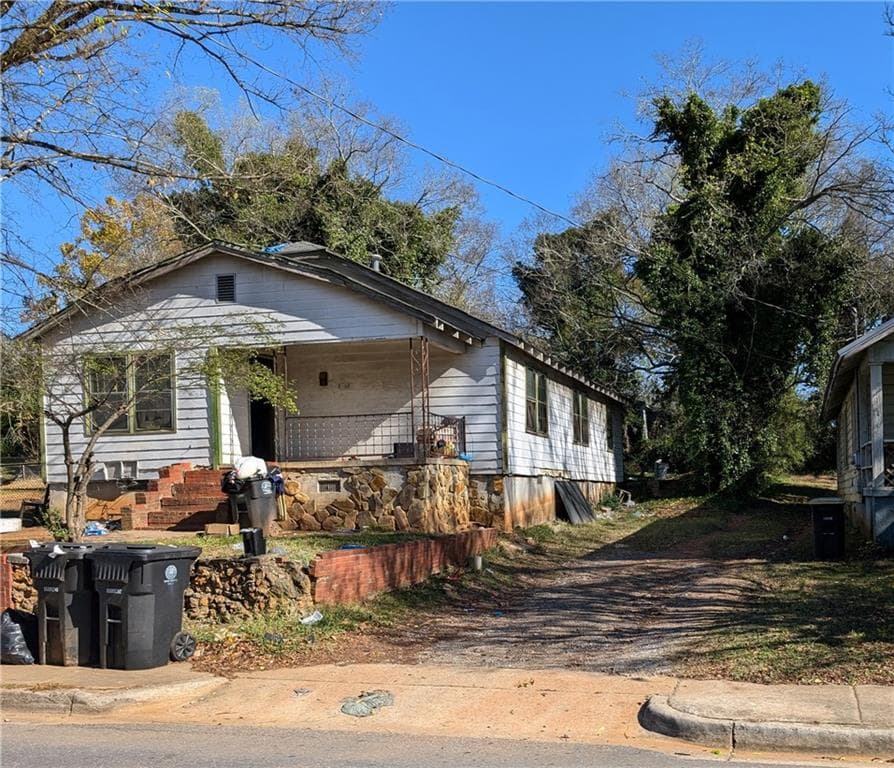 3 bedroom, 1 bathroom, 1,176 sq ft single family residence sold at 1409 Maple Avenue, Rome, GA 30161
