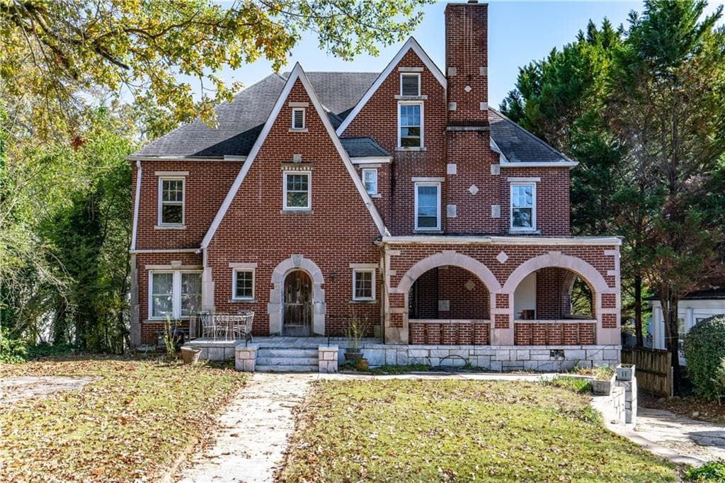 6 bedroom, 4 bathroom, 3,926 sq ft single family residence sold at 1225 Clifton Road, Atlanta, GA 30307