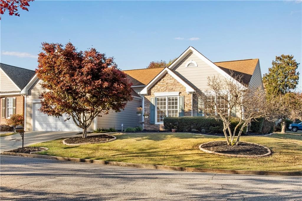 3 bedroom, 2 bathroom, 2,078 sq ft single family residence sold at 850 Melbourne Trail, Alpharetta, GA 30009