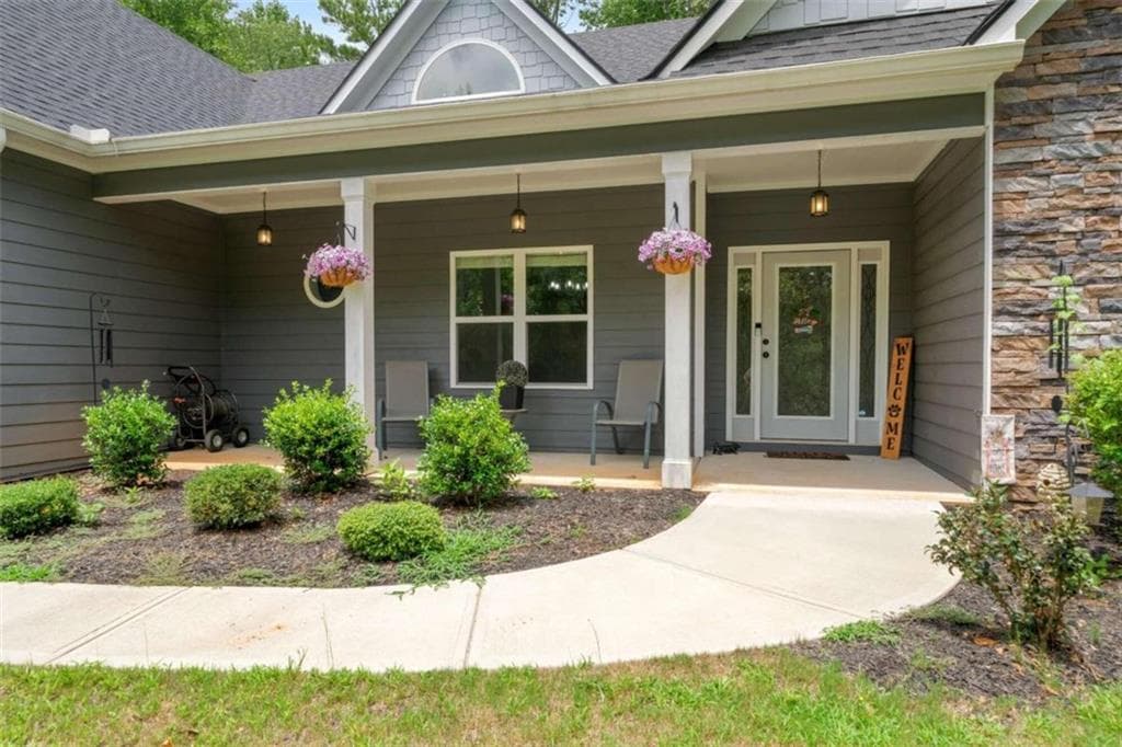 4 bedroom, 4 bathroom single family residence sold at 201 McGarity Road, Temple, GA 30179