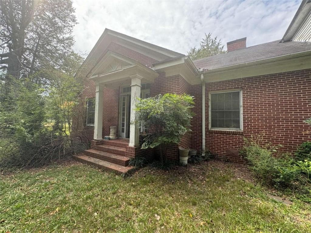 4 bedroom, 1 bathroom, 3,302 sq ft single family residence sold at 3120 Old Lost Mountain Road, Powder Springs, GA 30127