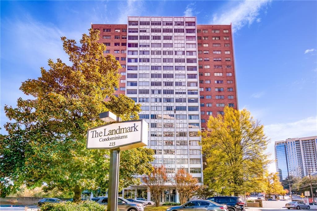 1 bedroom, 1 bathroom, 1,075 sq ft condominium sold at 215 Piedmont Avenue 901, Atlanta, GA 30308