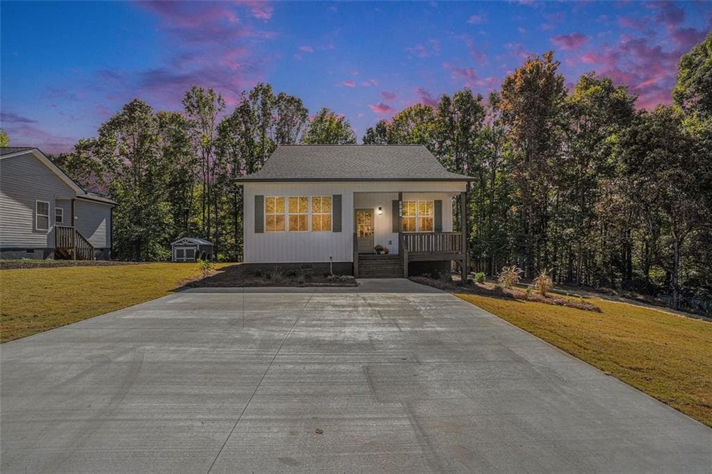 3 bedroom, 2 bathroom, 1,362 sq ft single family residence sold at 3610 S BEND Road, Gainesville, GA 30506