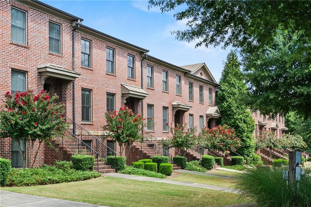 4 bedroom, 4 bathroom, 2,388 sq ft townhouse sold at 3014 Heatherton Park Way, Roswell, GA 30075