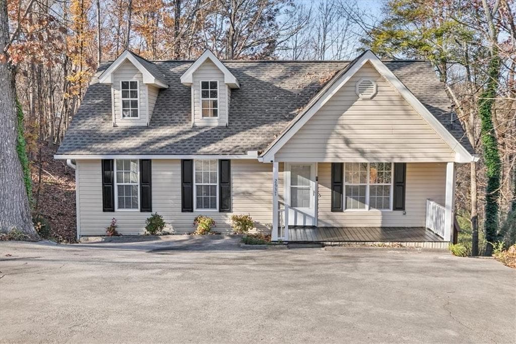 2 bedroom, 2 bathroom, 988 sq ft single family residence sold at 2637 Sardis Road, Gainesville, GA 30506