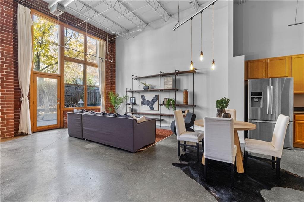 1 bedroom, 1 bathroom, 1,075 sq ft condominium sold at 174 Chester Avenue 132, Atlanta, GA 30316