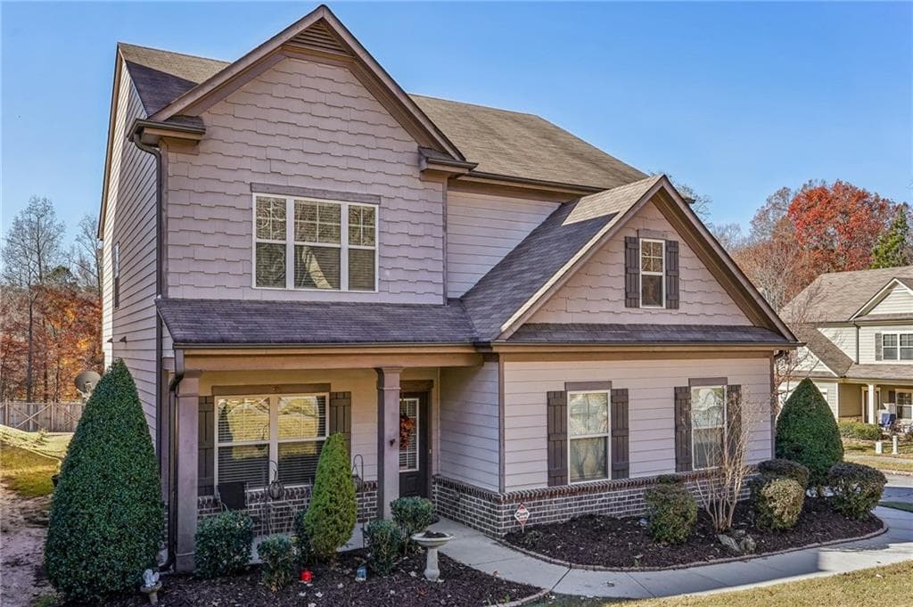 4 bedroom, 3 bathroom, 2,170 sq ft single family residence sold at 1707 Maplecliff Way, Sugar Hill, GA 30518