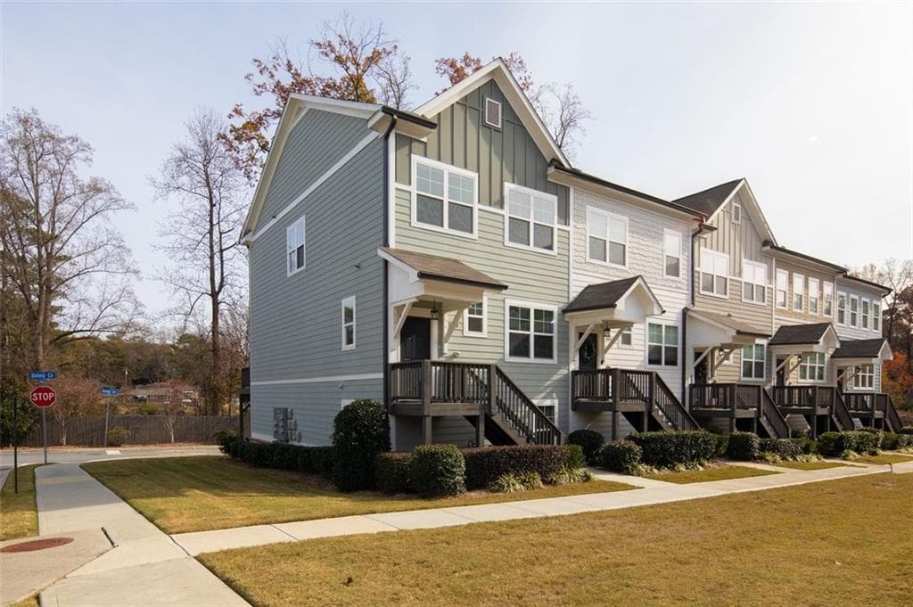 3829 Oxford Circle, Doraville, GA 30340 — most recent listing photo