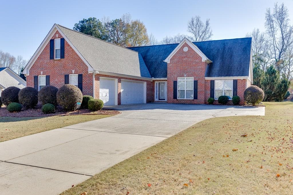 4 bedroom, 3 bathroom single family residence sold at 243 Blue Grass Drive, Jefferson, GA 30549