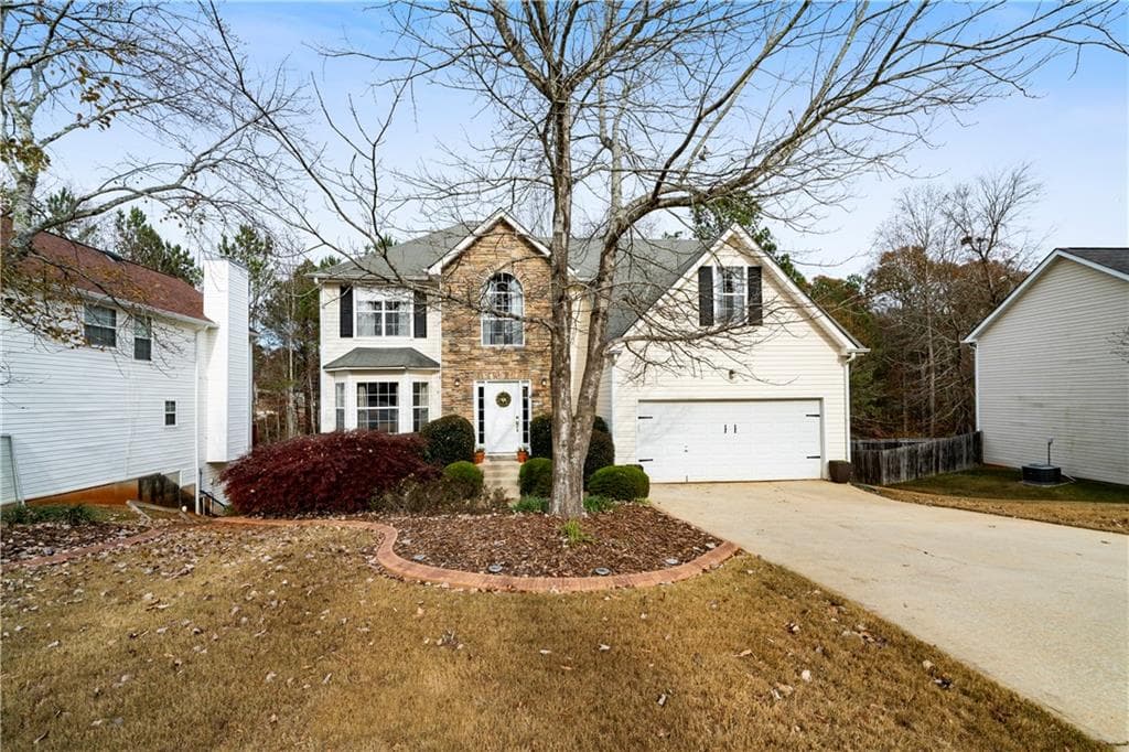 4 bedroom, 3 bathroom, 2,684 sq ft single family residence sold at 3680 Lower Creek Drive, Douglasville, GA 30135