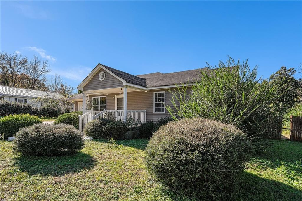 501 East Brook Avenue, Griffin, GA 30223 — most recent listing photo