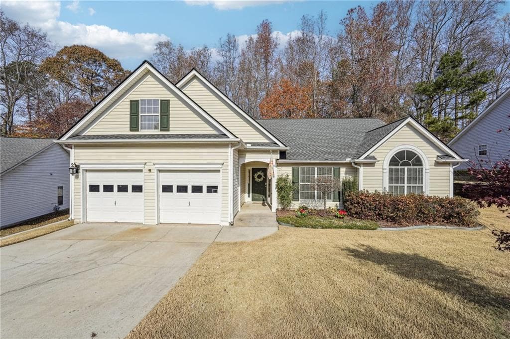 3 bedroom, 2 bathroom, 2,336 sq ft single family residence sold at 1129 Autumn Glen Way, Dacula, GA 30019