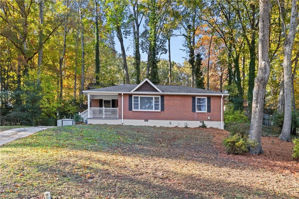 3 bedroom, 1 bathroom, 986 sq ft single family residence sold at 3020 Clifton Road, Smyrna, GA 30080