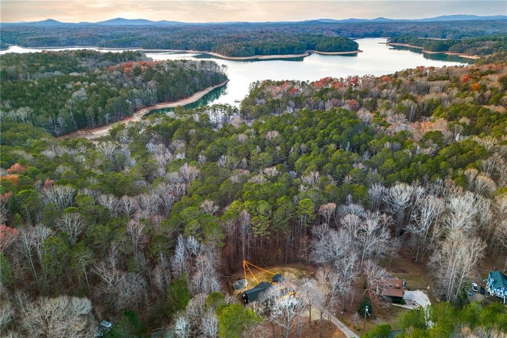 6 bedroom, 4 bathroom, 3,423 sq ft single family residence sold at 826 Victoria Place, Woodstock, GA 30189