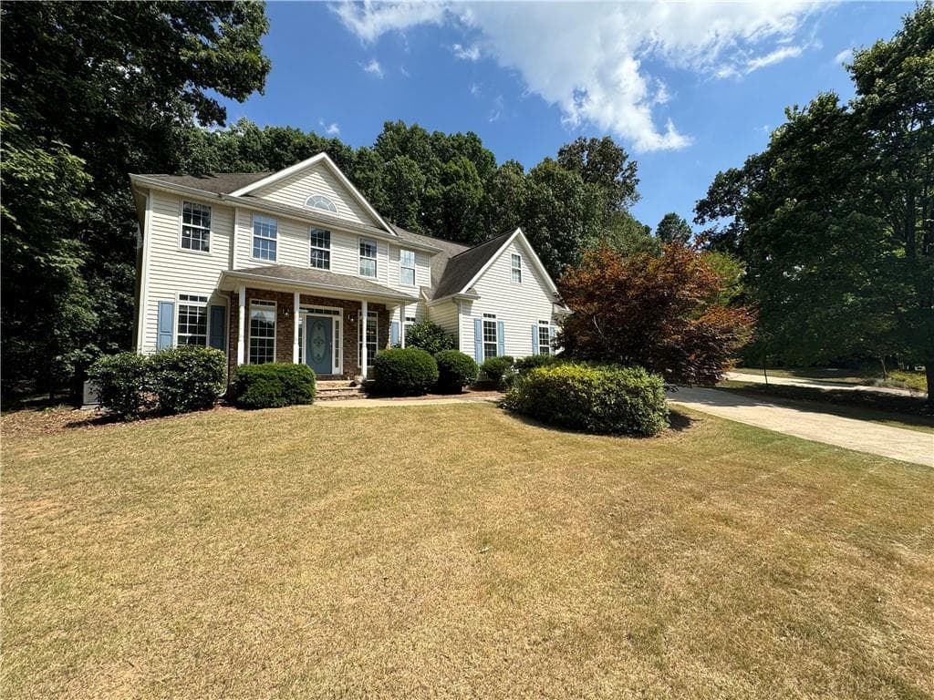 5 bedroom, 3 bathroom, 2,376 sq ft single family residence sold at 7695 Paces Lane, Gainesville, GA 30506