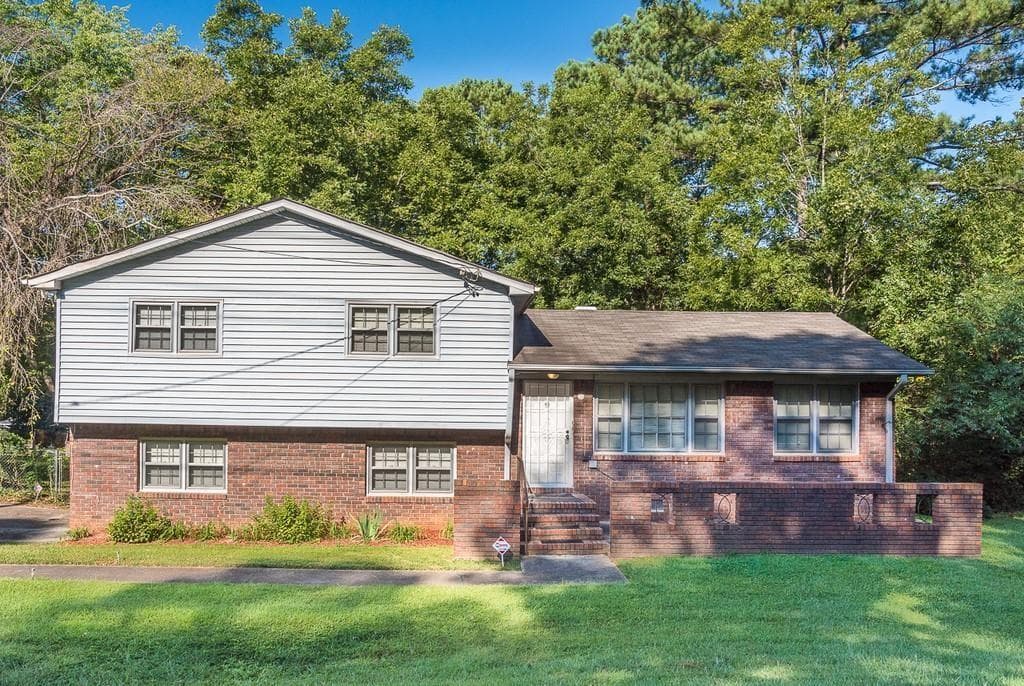 652 Ridge Avenue, Stone Mountain, GA 30083 — most recent listing photo