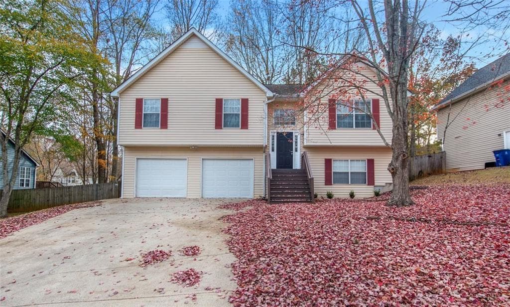 4 bedroom, 3 bathroom, 1,307 sq ft single family residence sold at 6361 HILLVIEW Lane, Douglasville, GA 30134