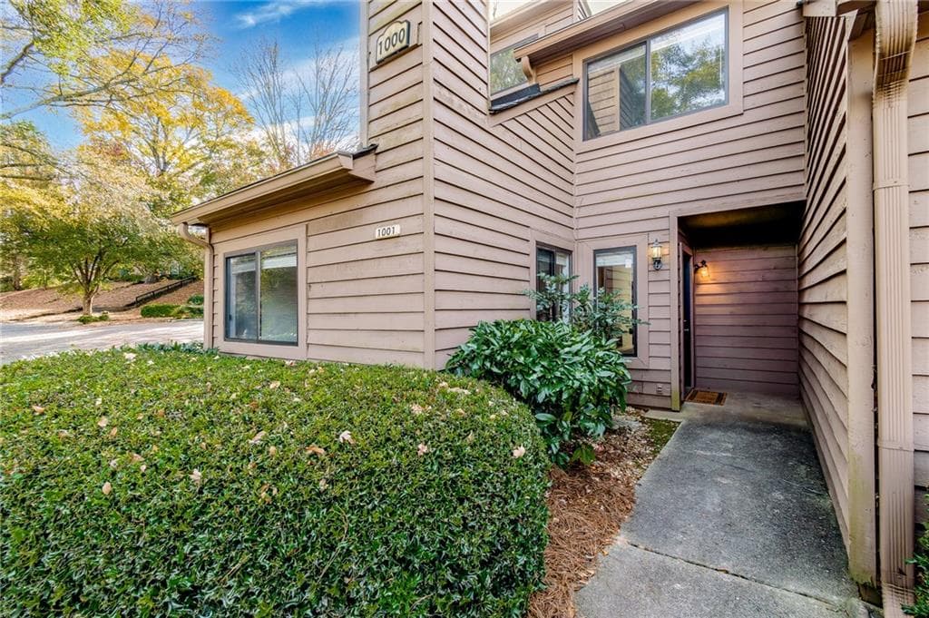 1001 Parkaire Crossing, Marietta, GA 30068 — most recent listing photo