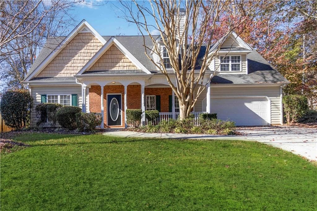 5 bedroom, 3 bathroom single family residence sold at 21 Oak Park Square, Newnan, GA 30265