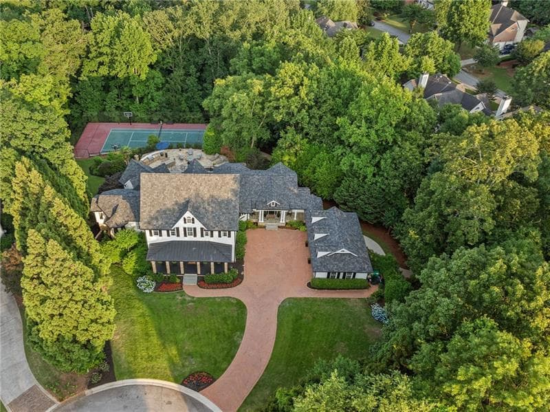 5 bedroom, 6 bathroom, 7,922 sq ft single family residence sold at 1154 Ivy Hill Court, Smyrna, GA 30126