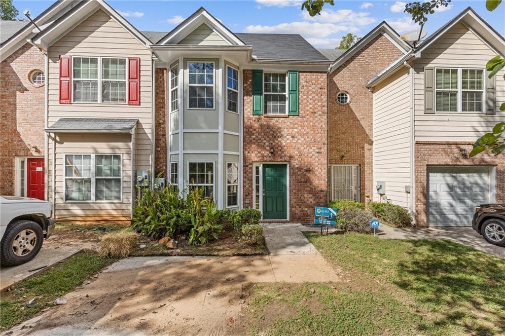2 bedroom, 3 bathroom townhouse sold at 148 BROOKVIEW Drive, Riverdale, GA 30274