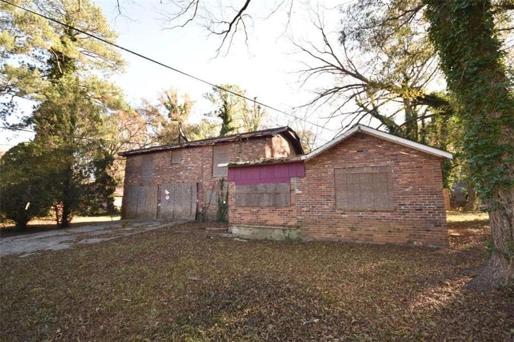 4 bedroom, 2 bathroom single family residence sold at 1150 Tucker Place, Atlanta, GA 30310
