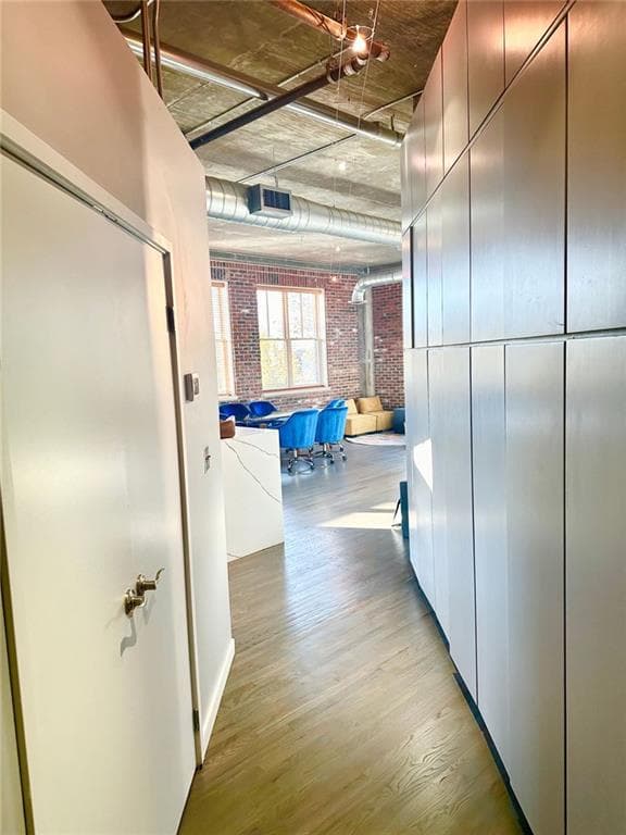2 bedroom, 2 bathroom, 1,360 sq ft condominium sold at 3235 ROSWELL Road 604, Atlanta, GA 30305