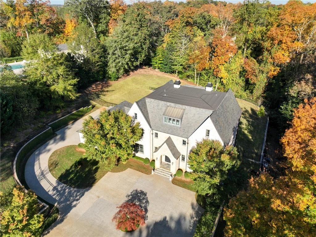 6 bedroom, 8 bathroom single family residence sold at 3403 Tuxedo Road, Atlanta, GA 30305