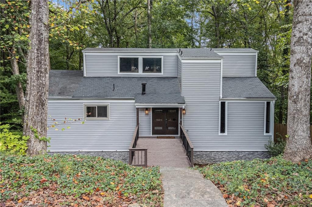 5 bedroom, 3 bathroom single family residence sold at 1473 Ragley Hall Road, Brookhaven, GA 30319