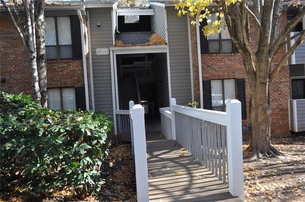 207 Warm Springs Circle, Roswell, GA 30075 — most recent listing photo