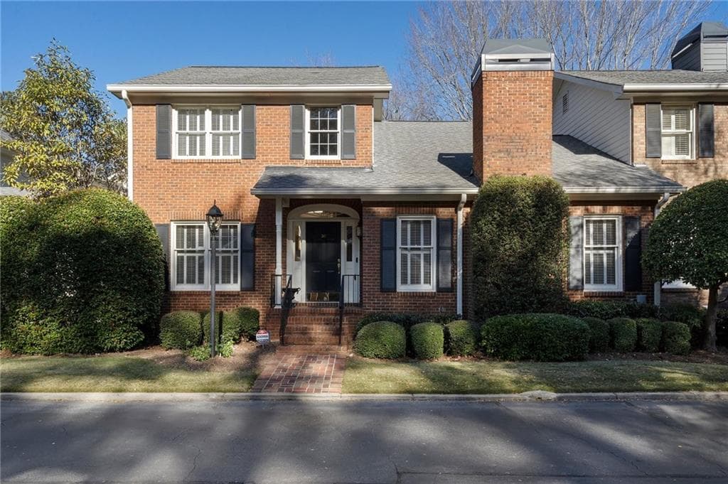 4 bedroom, 3 bathroom, 2,141 sq ft townhouse sold at 30 Pointe Terrace 30, Atlanta, GA 30339