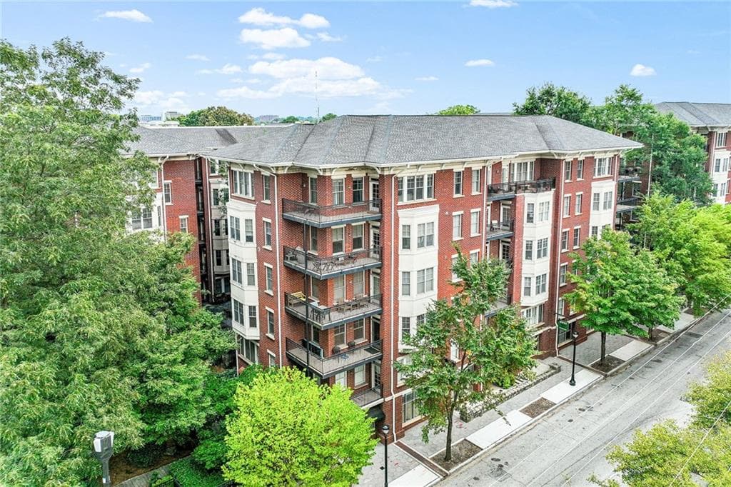 2 bedroom, 2 bathroom, 1,512 sq ft condominium sold at 850 Piedmont Avenue 2604, Atlanta, GA 30308