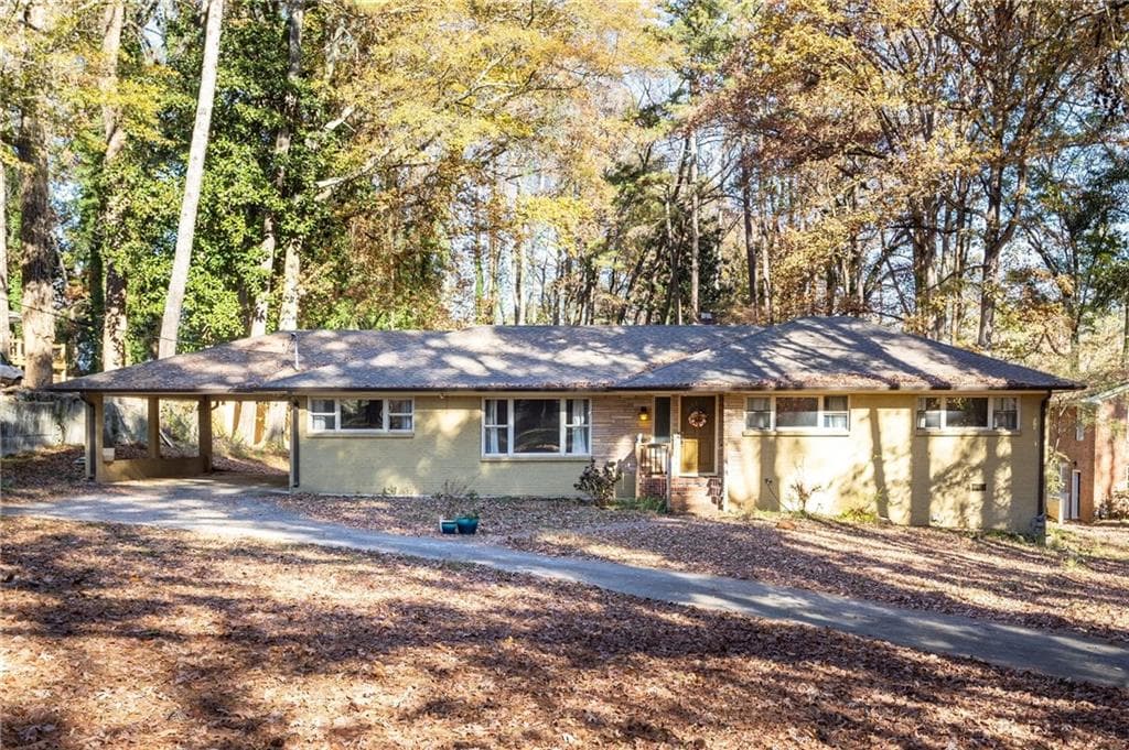 4 bedroom, 3 bathroom, 1,866 sq ft single family residence sold at 2289 Lyle Road, Atlanta, GA 30337