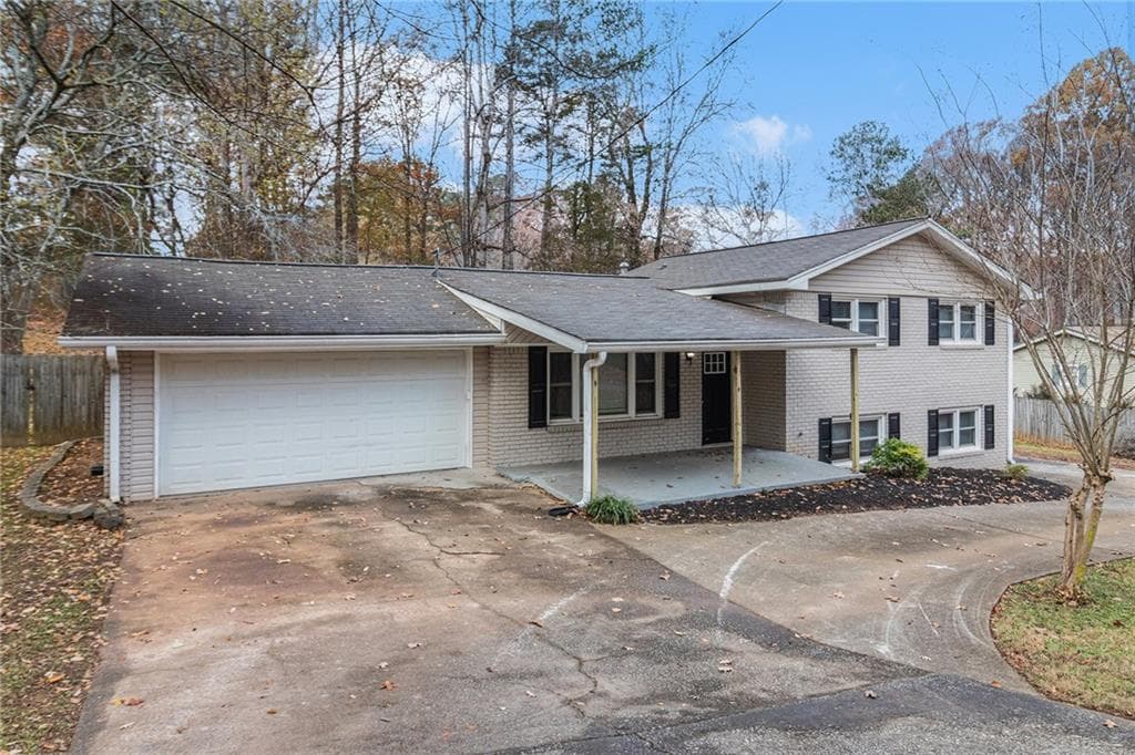 5 bedroom, 2 bathroom single family residence sold at 3986 Holland Drive, Douglasville, GA 30135